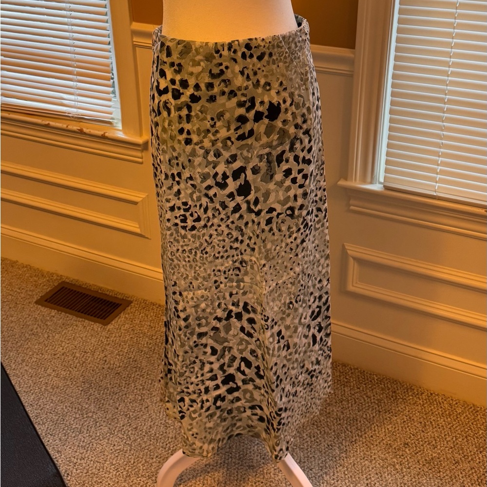 Bella Dahl abstract print slip skirt (size: M)